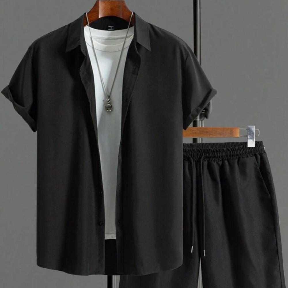Manfinity Homme Men's Solid Color Short Sleeve Single Shirt & Shorts